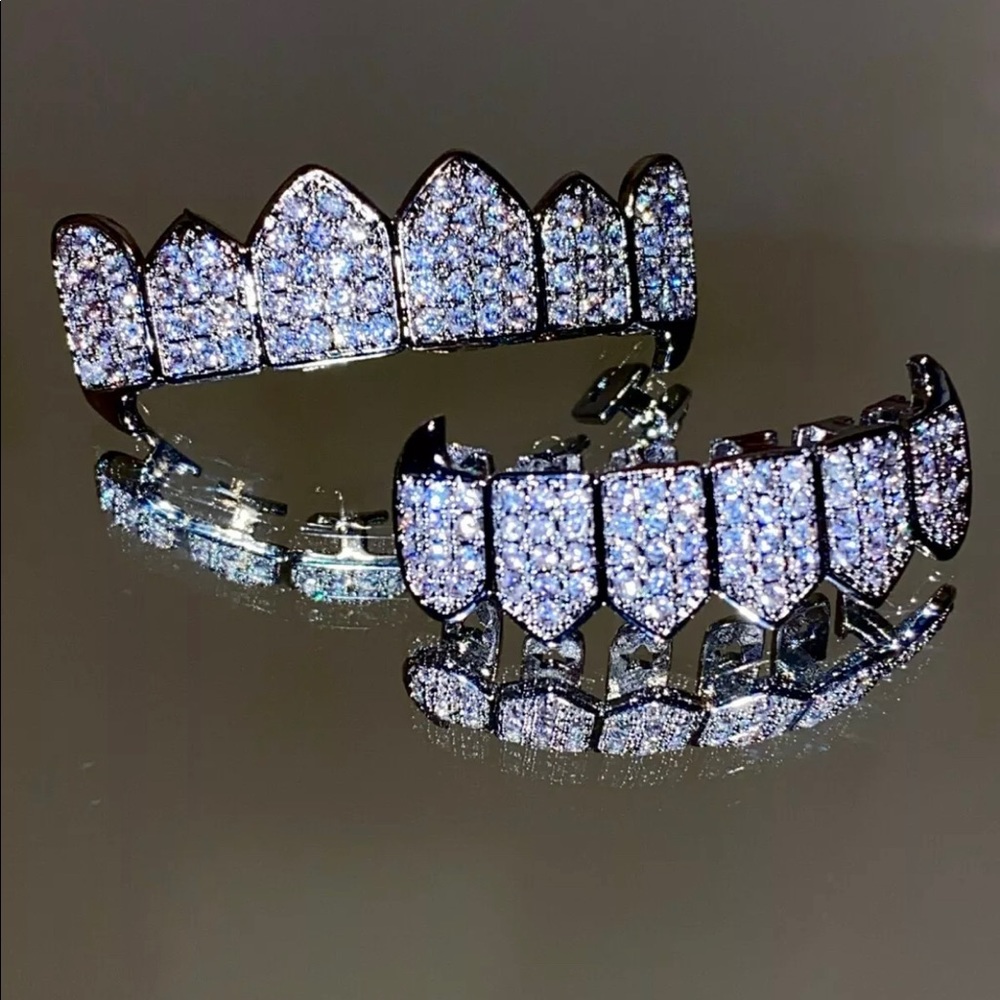 GRILL SET ICED OUT SILVER GEM CZ ATOMIC ENCRUSTED !!